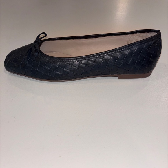 Bernardo Gwynn Navy Blue Woven Flats (Size 7) - Picture 4 of 7